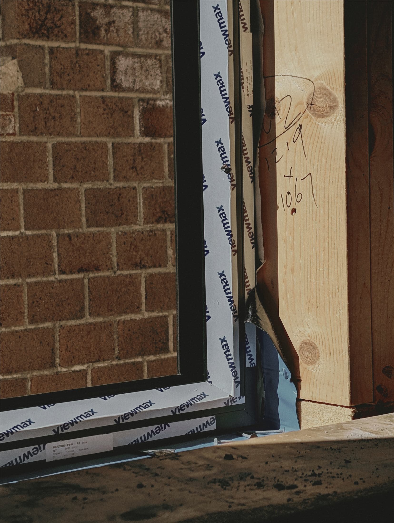 Viewmax window installation detail with frame, membrane, and framing